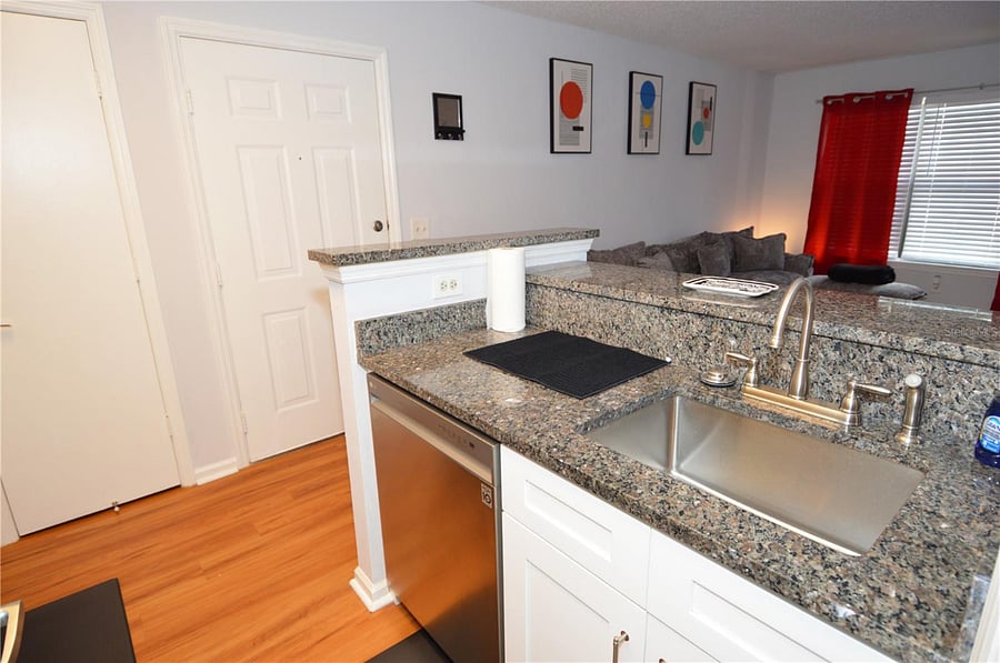 Furnished Finder property 892437_1 photo 16