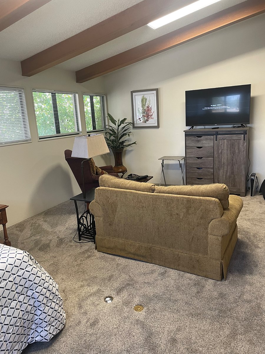 Furnished Finder property 892488_1 photo 4