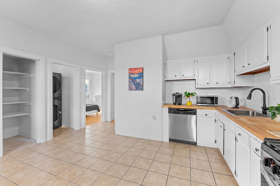 Furnished Finder property 892498_1 photo 9