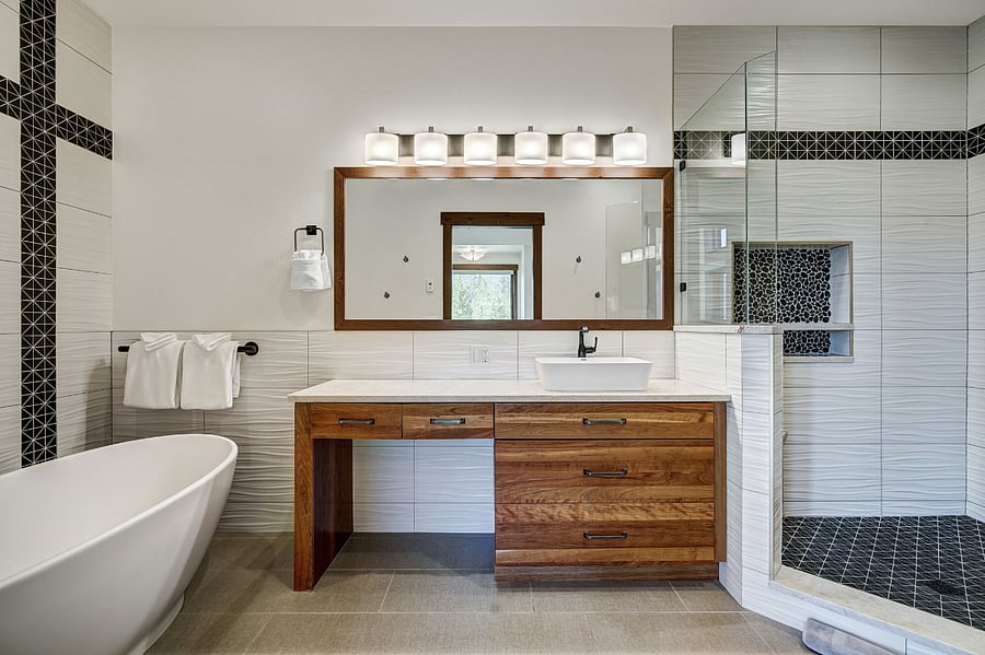 Main Level Master Suite Bath with Tub and Shower