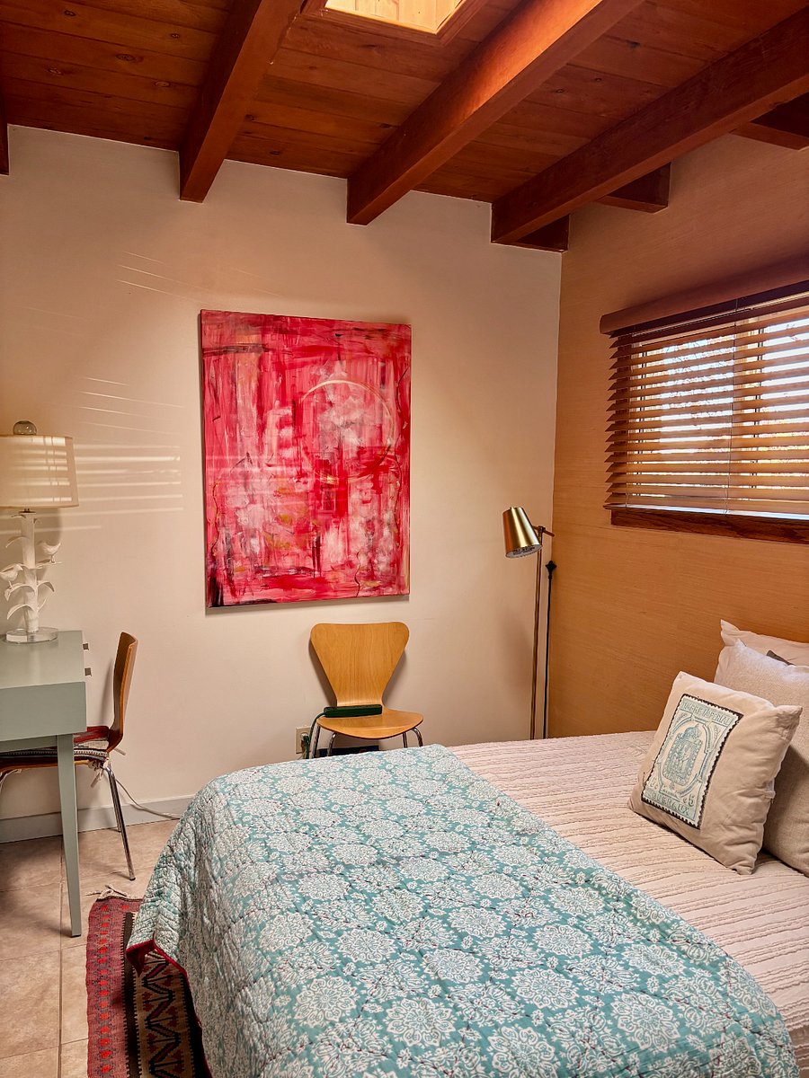 private double bedroom with en suite bath