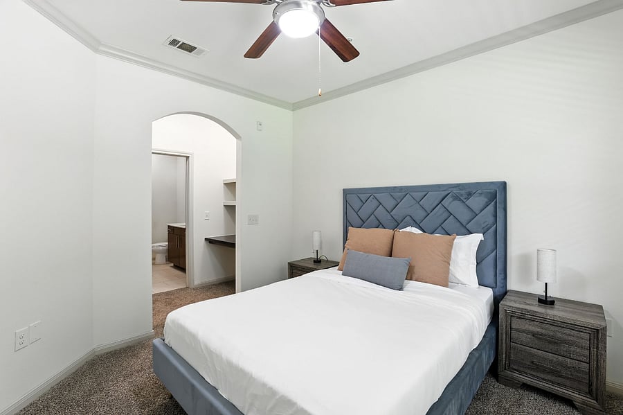 Furnished Finder property 892600_1 photo 17