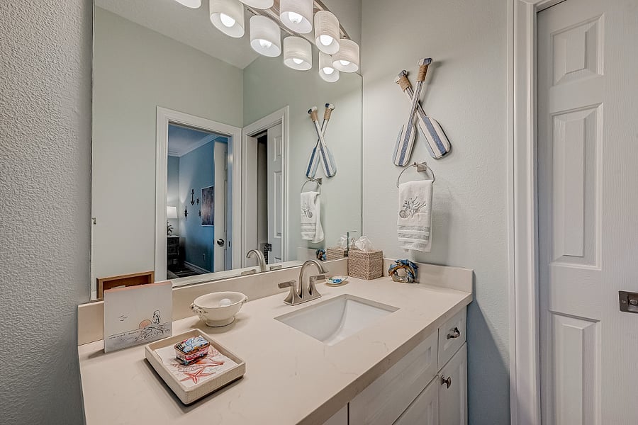 Guest Master Suit Bath