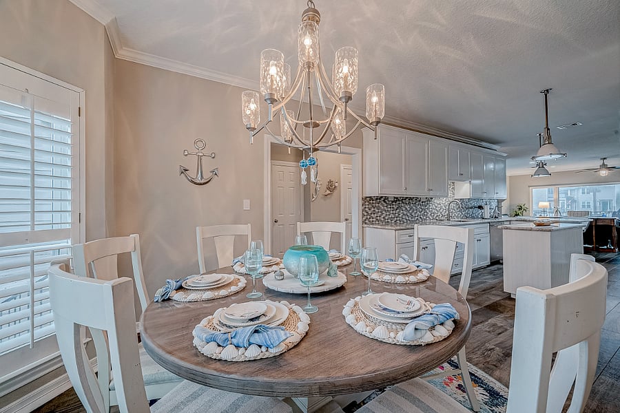 Dinning room table