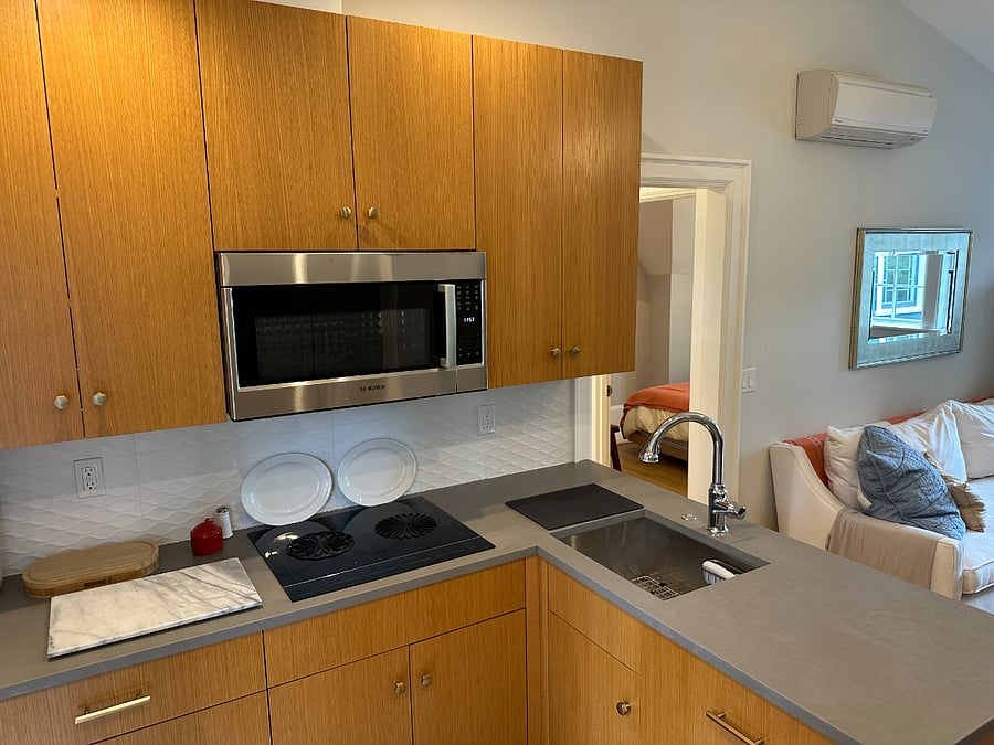 Recently built kitchenette with start-of-the art appliances.
