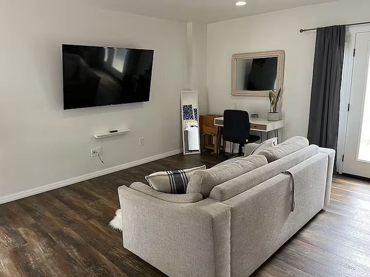 Furnished Finder property 892761_1 photo 3