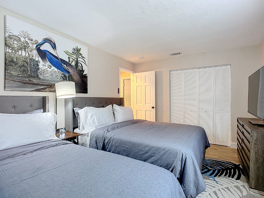 Guest Bedroom with 2 Queen Beds