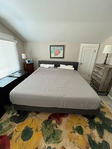Master bed with king sized molecule mattress