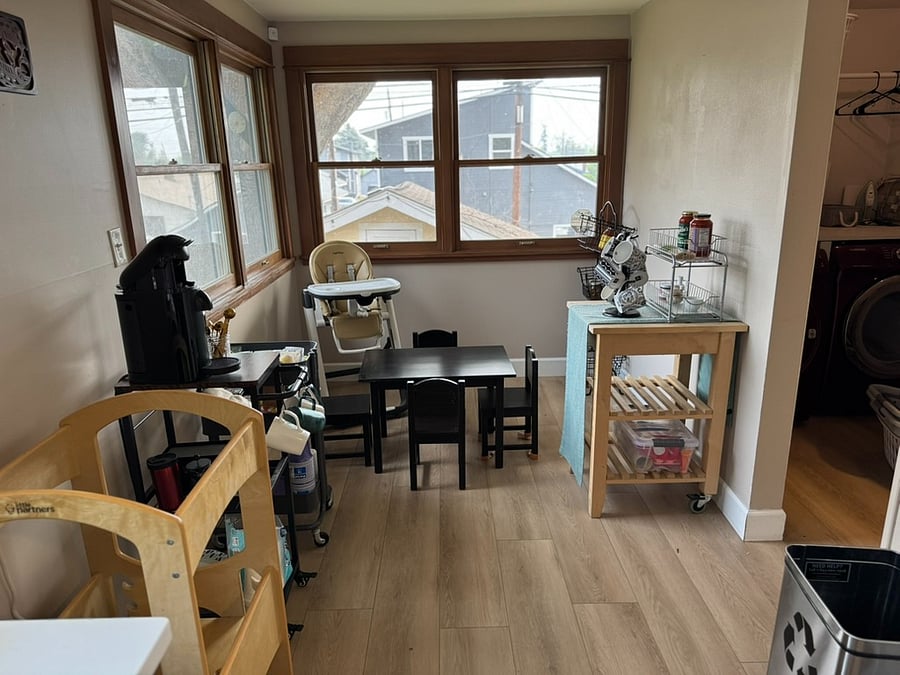 Kitchen nook-Currently set up with children's stuff but can be converted for those who are traveling without kids
