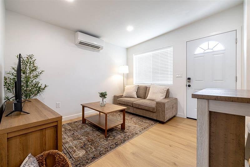 Furnished Finder property 893040_1 photo 3