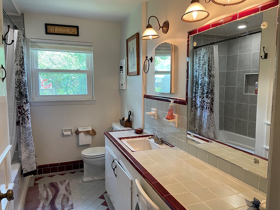 Full bath.