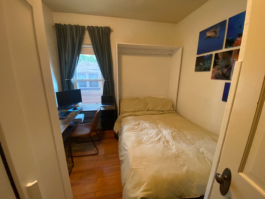 Second Bedroom (Murphy Bed down)