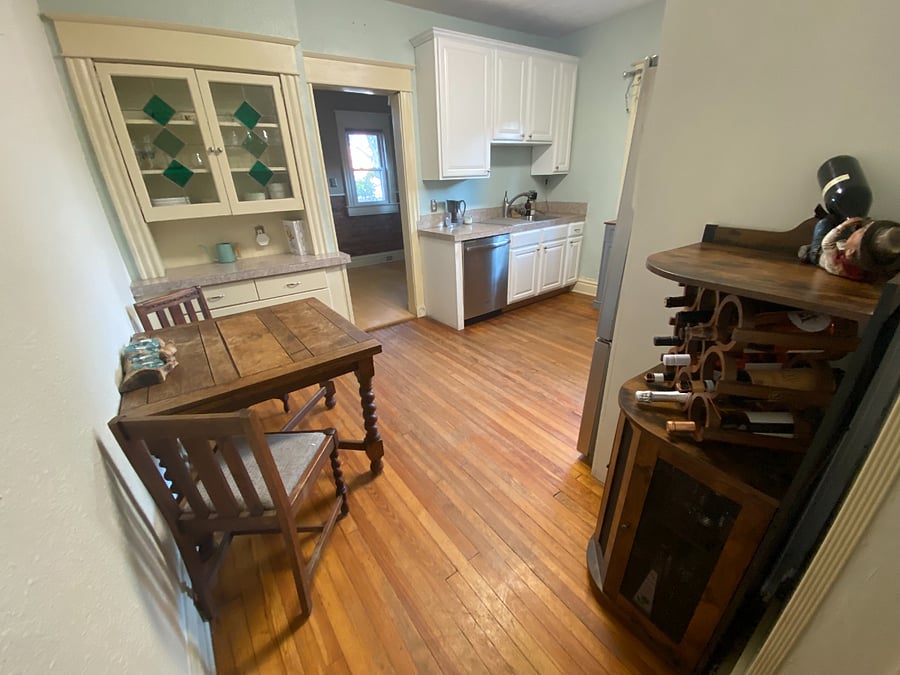 Kitchen & Dining Area