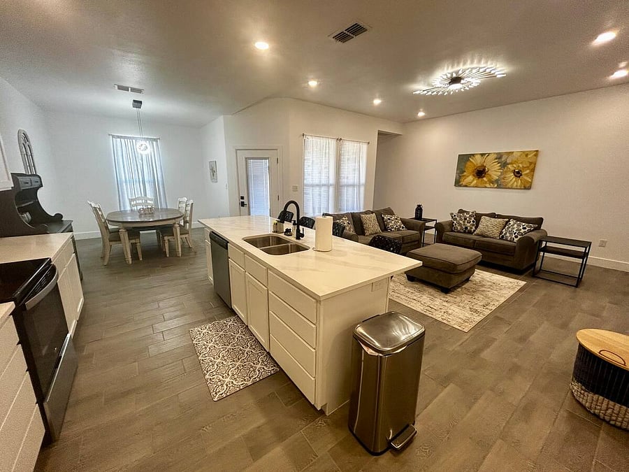 Furnished Finder property 893102_1 photo 3