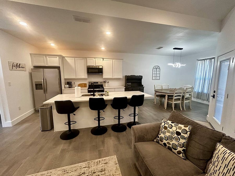 Furnished Finder property 893102_1 photo 4