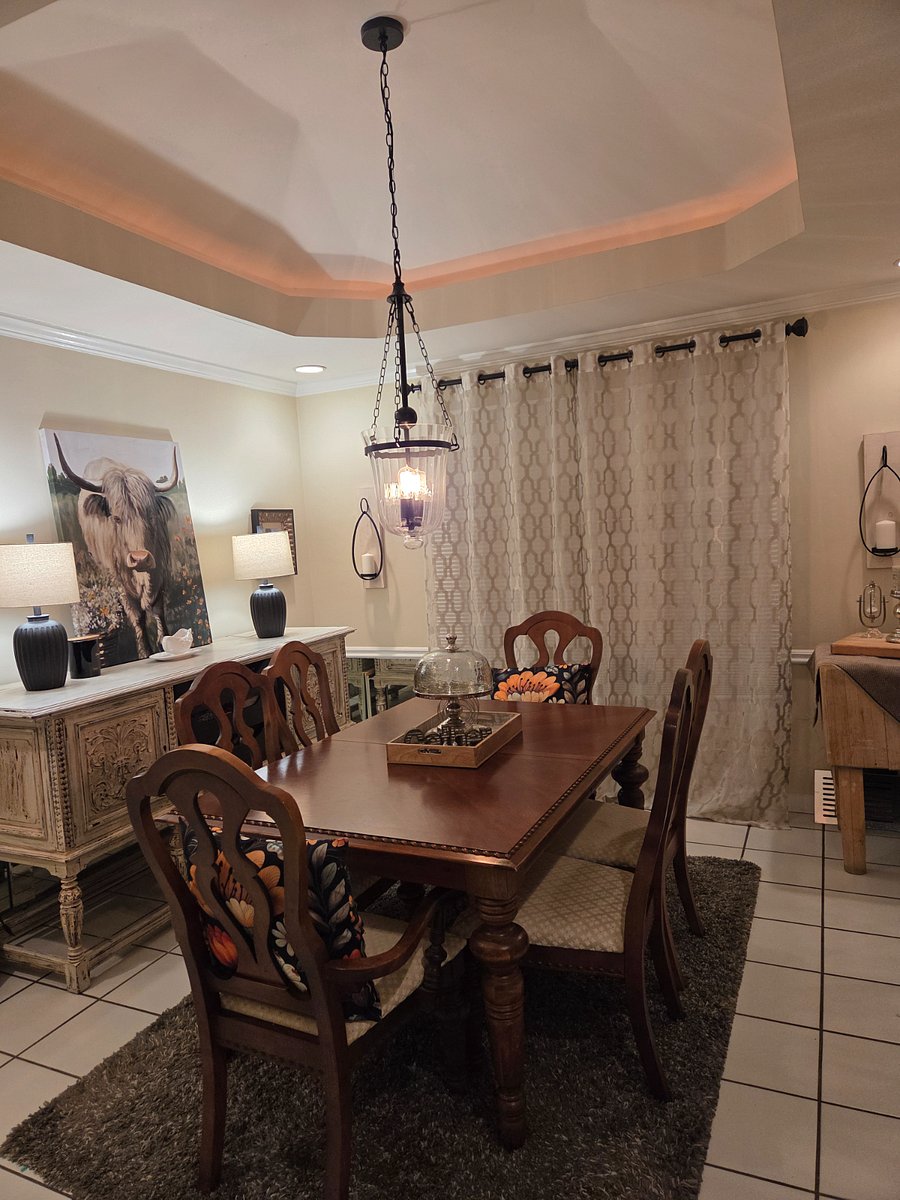 Dining Rm