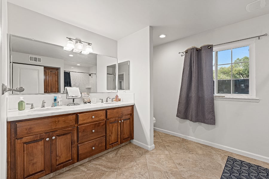 Furnished Finder property 893155_1 photo 22
