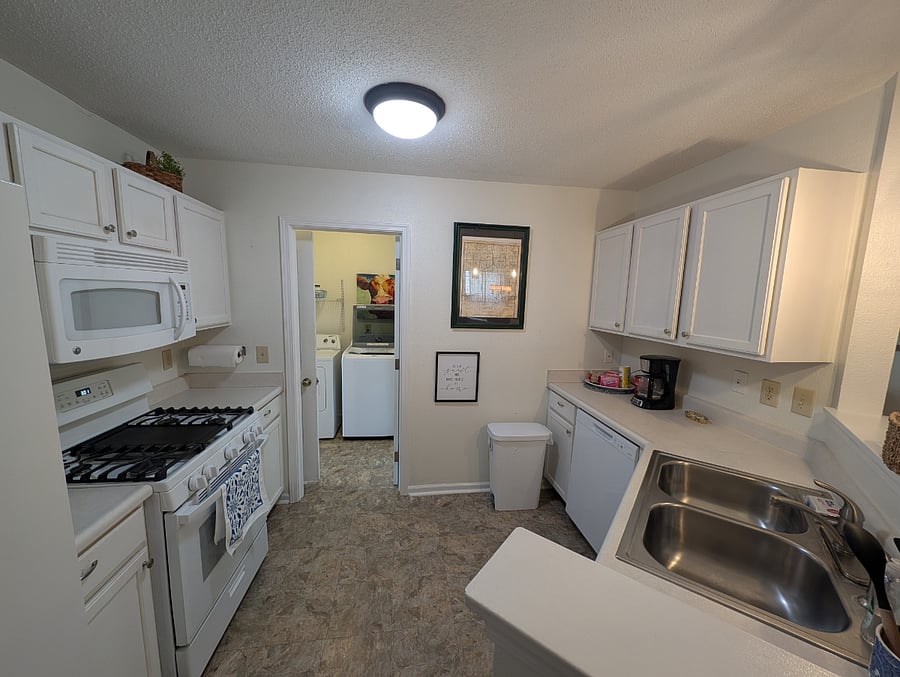 Full Kitchen and Laundry