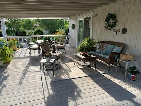 Covered Patio & BBQ