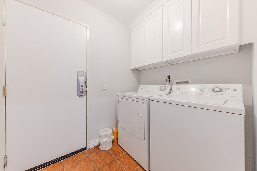 Furnished Finder property 893316_1 photo 32