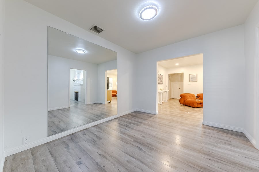 Furnished Finder property 893324_1 photo 17