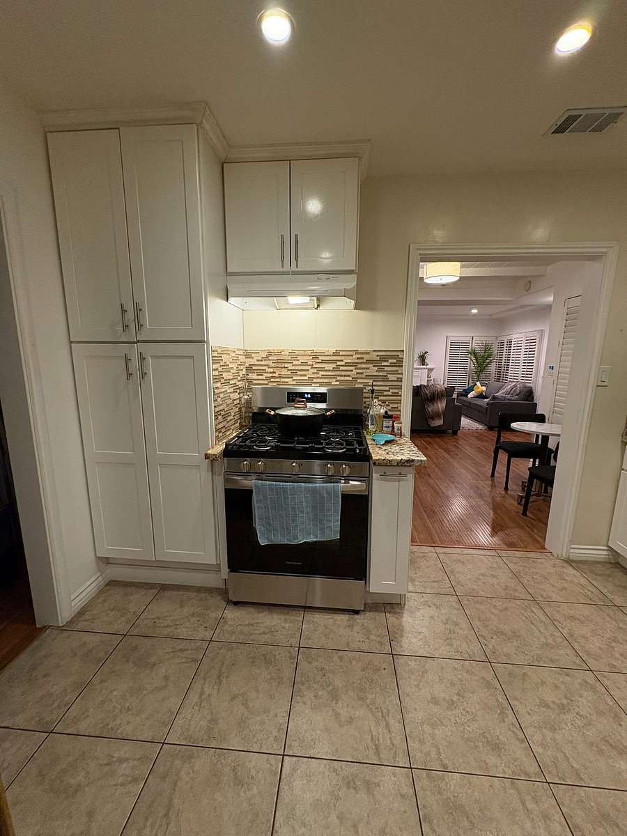 Furnished Finder property 893382_2 photo 14