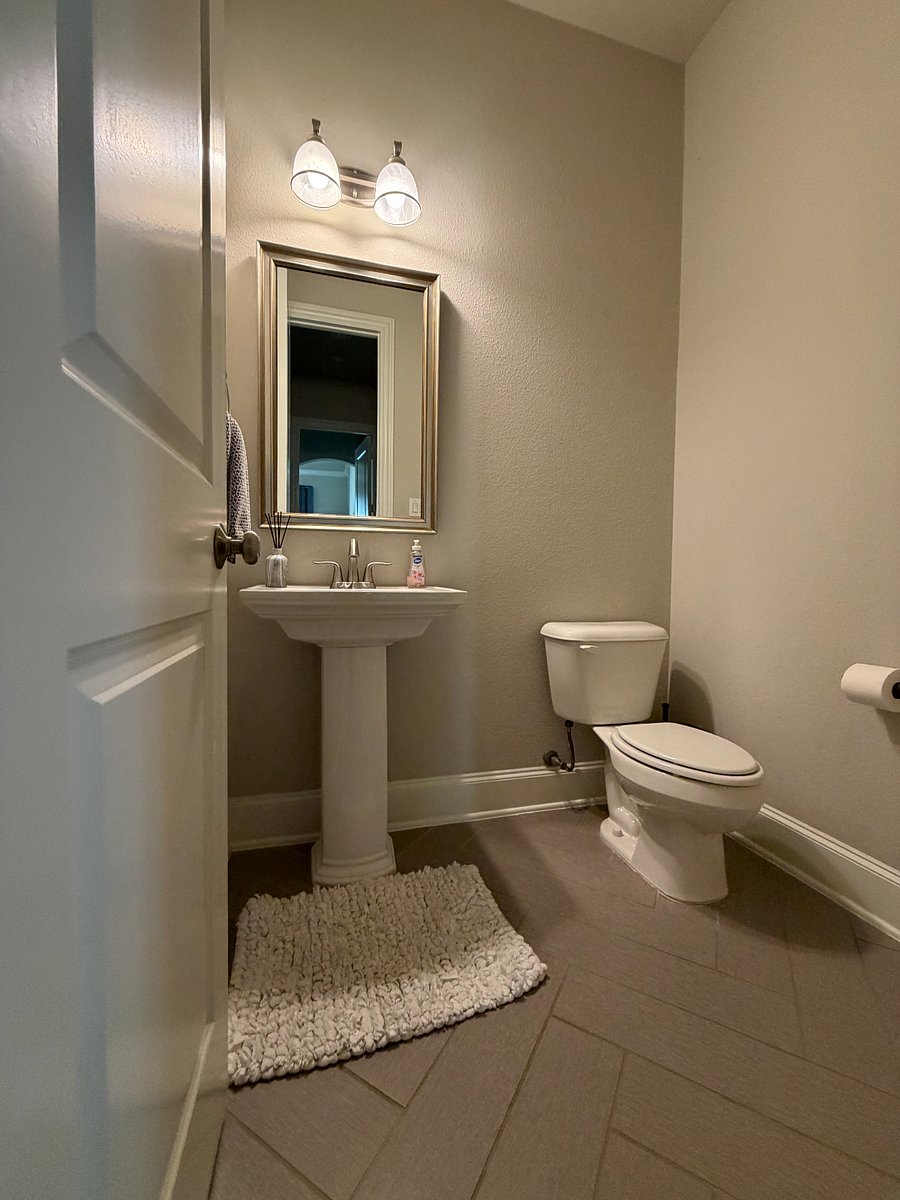 Furnished Finder property 893451_1 photo 29
