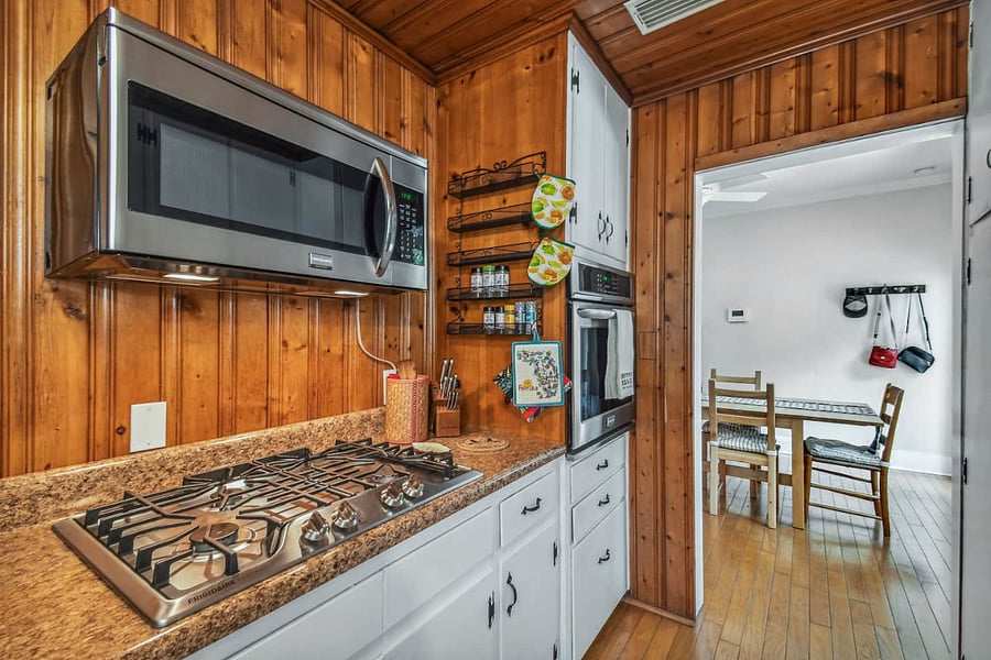 Gas range and stove