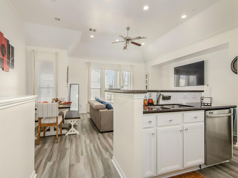 Furnished Finder property 893576_1 photo 10
