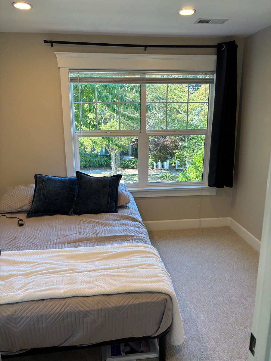 Furnished Finder property 893594_2 photo 12