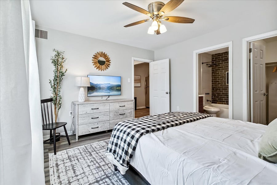 Furnished Finder property 893611_11 photo 14