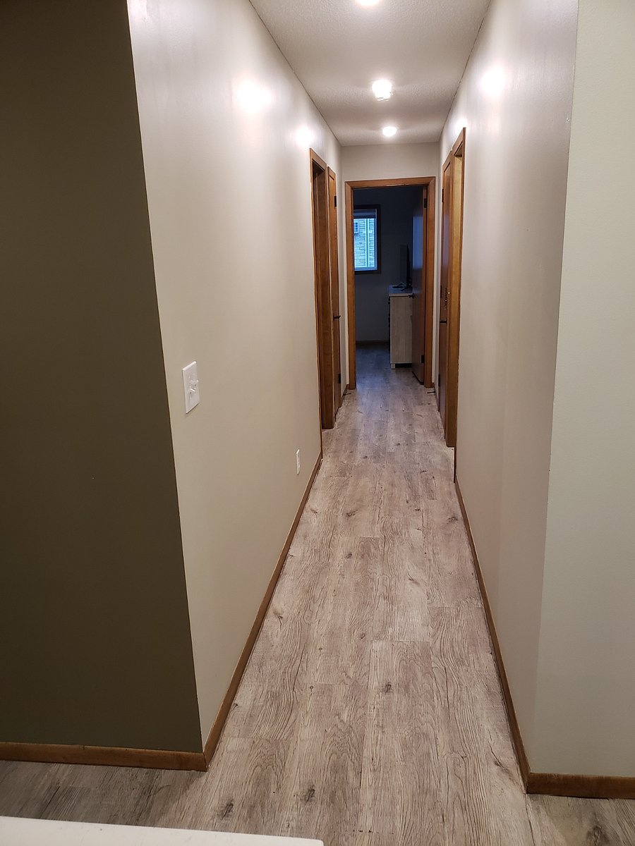 Hallway to bedrooms and bathroom from kitchen.