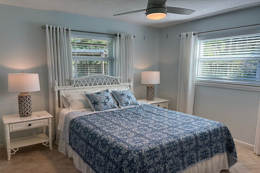 Queen Bedroom - dresser, closet and ceiling fan