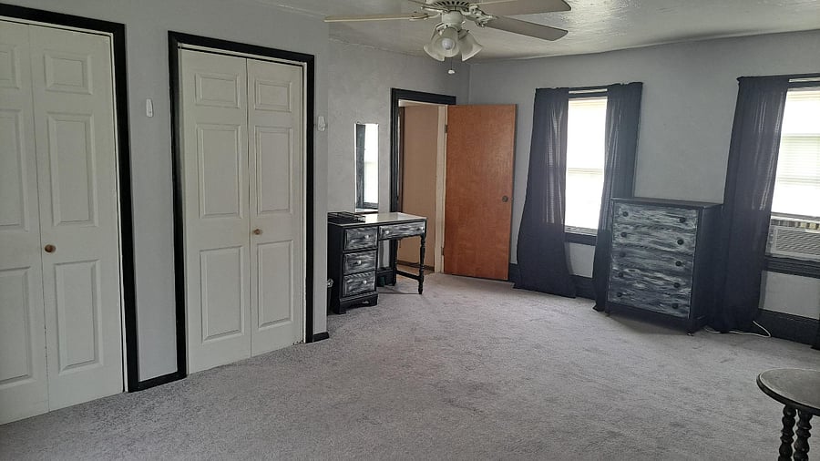 Large Bedroom with 2 closets