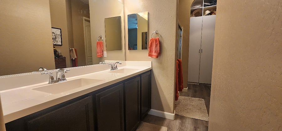 Primary bedroom full bathroom