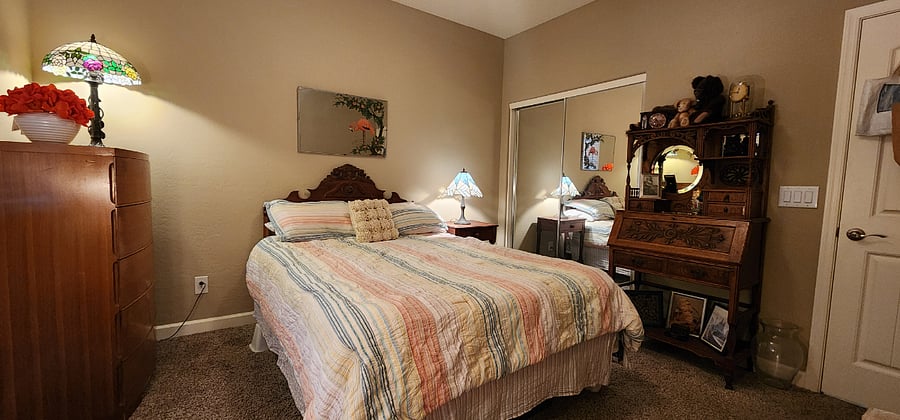 Second bedroom (upstairs)