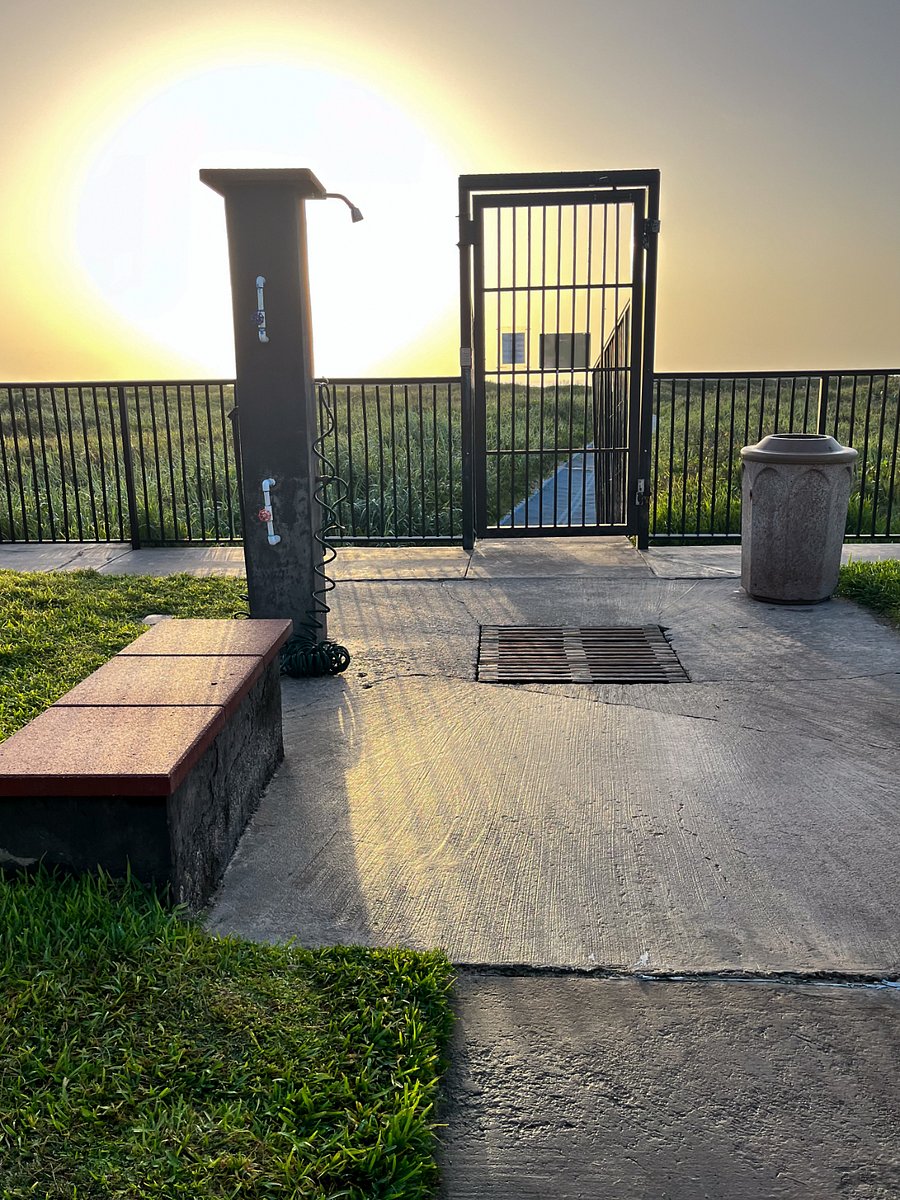 One of the rinse-off stations by the Gate out to the Beach