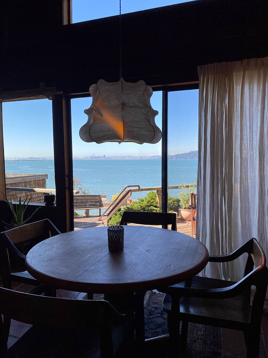 Dinning area with view