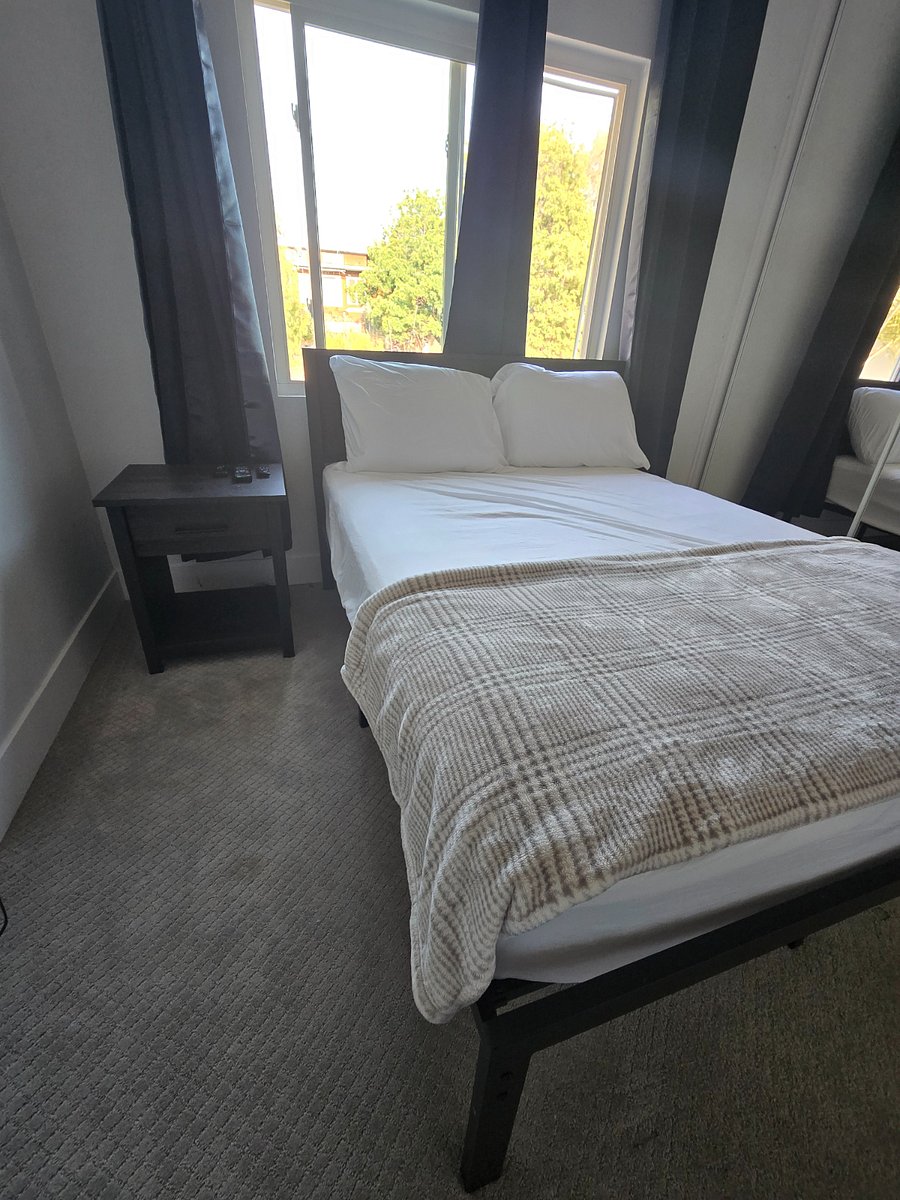 Furnished Finder property 894071_1 photo 8