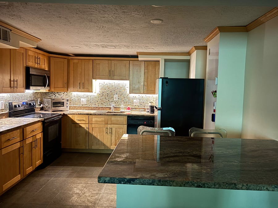 LED accent cabinet lighting