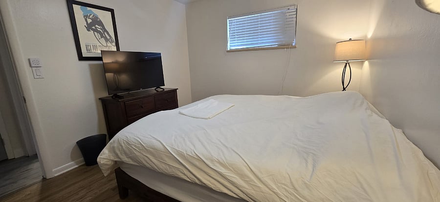 Furnished Finder property 894098_1 photo 9