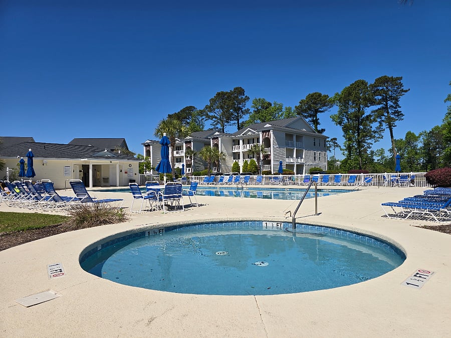 outdoor kid's pool