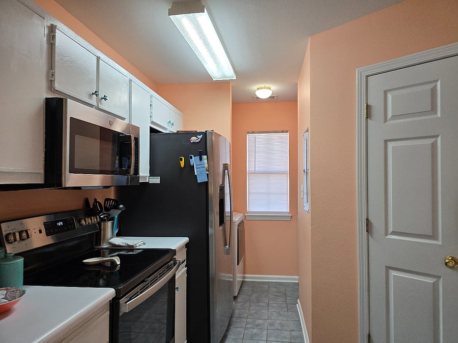 kitchen with washer/dryer area