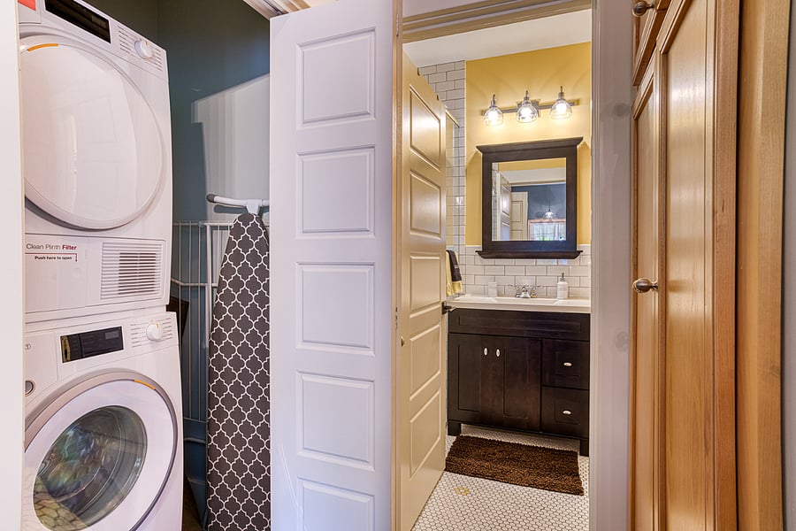 High-end Miele washer/dryer for your convenience. You must empty the water tray in the dryer after each use.