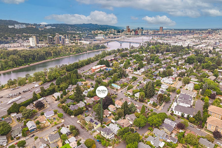Oh so close to downtown Portland and Portland's Living Room!