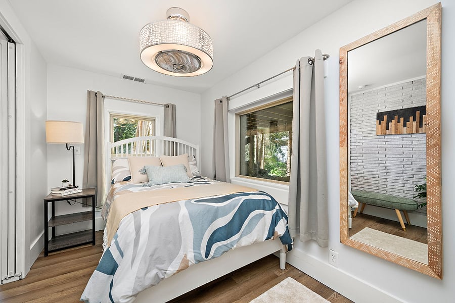Full size bed with memory foam topper, down alternative comforter, high thread count sheets, and super plush, cozy pillows