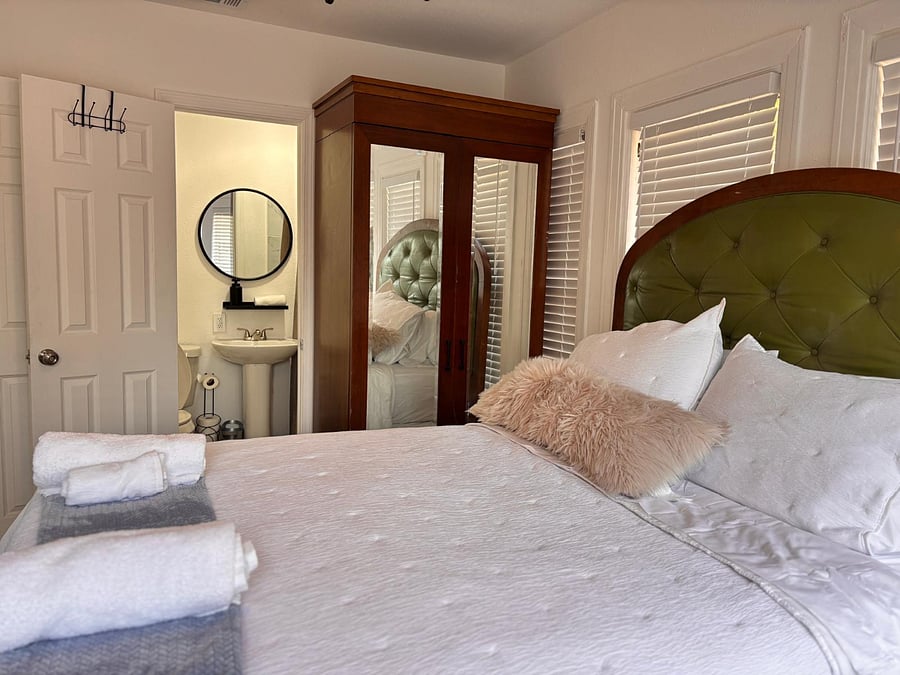 Furnished Finder property 894278_1 photo 9