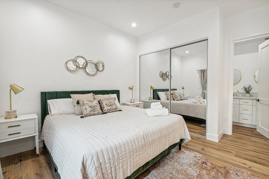 Spacious furnished bedroom ideal for travel professionals
