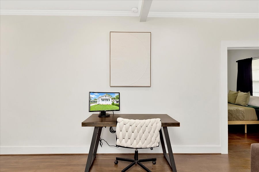+Desk
