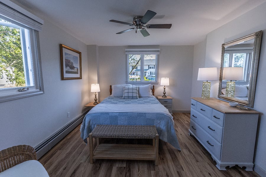 Bedroom 2 - Queen